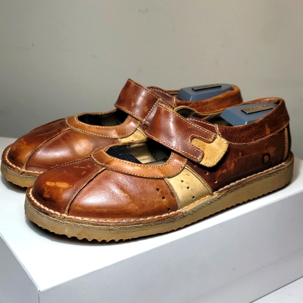 Oxygen O2 British tan walkers shoes size 41(US 8) made in Spain